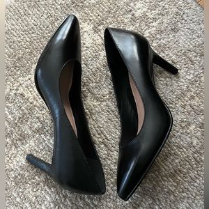 Taryn Rose Collection Weatherproof Heels - Gabriela - Size 7 - New